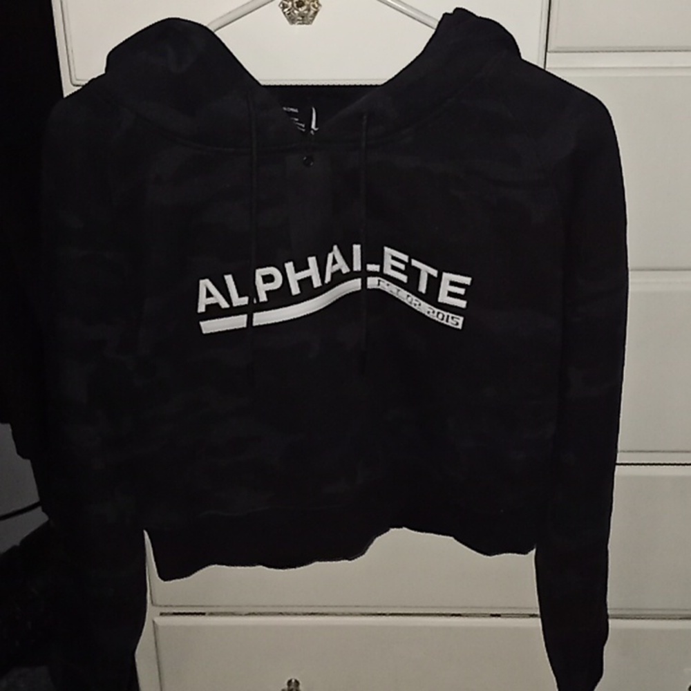 NWT Crop Camo Alphalete Hoodie